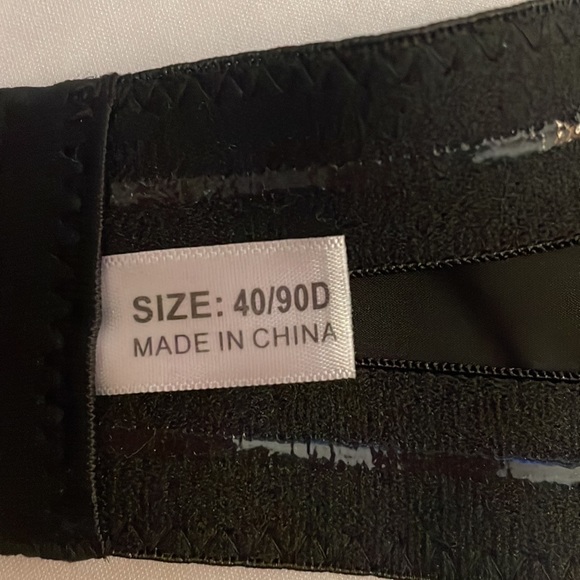 O2 Brand Strapless Black Bra 40D - Picture 7 of 9